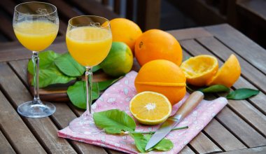 taze sıkılmış portakal suyu