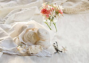 Zefir, Zephyr'i meyve ve meyve saf kırbaçlanan tarafından yapılan yumuşak şekerleme (çoğunlukla elma püresi) şeker ve yumurta akı ile bir türüdür