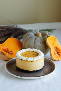 oreo coockies kırıntıları ile kabak sufle cake