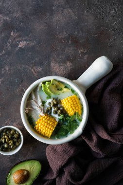 Ajiaco Colombiano. Kolombiya, Küba ve Peru'da yaygın patato çorbası. Latin Amerika