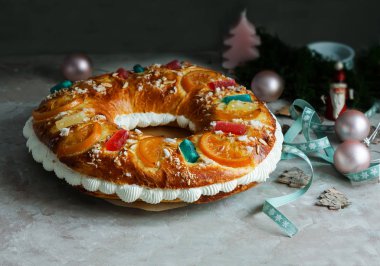 Roscon de Reyes, Rosca de Reyes veya Epiphany keki, Kings keki