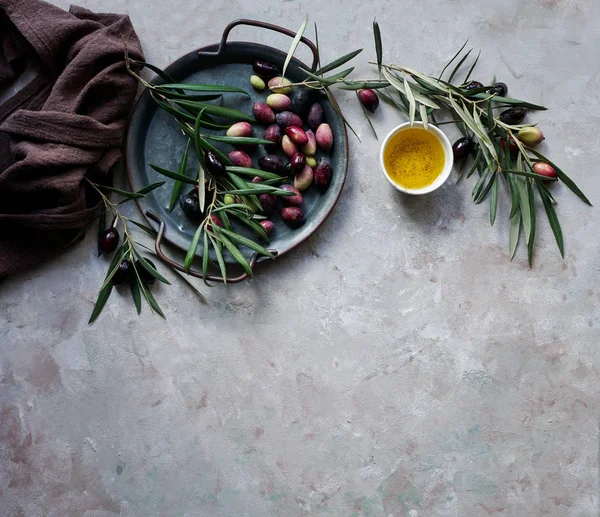 Food Background Olive Tree Branch Napkin Plate Knife Fork Cutlery — ストック写真