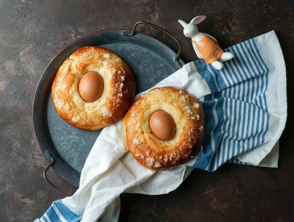 Mona de Pasqua, Paskalya için yumurtalı tipik İspanyol pastası.