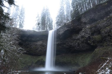 Şelale Oregon gümüş Falls State Park, kış aylarında