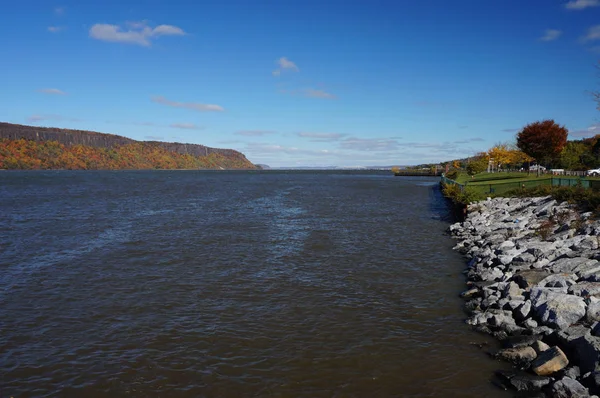 Patrząc Dół Rzeki Hudson Yonker Nowego Jorku Palisady New Jersey — Zdjęcie stockowe