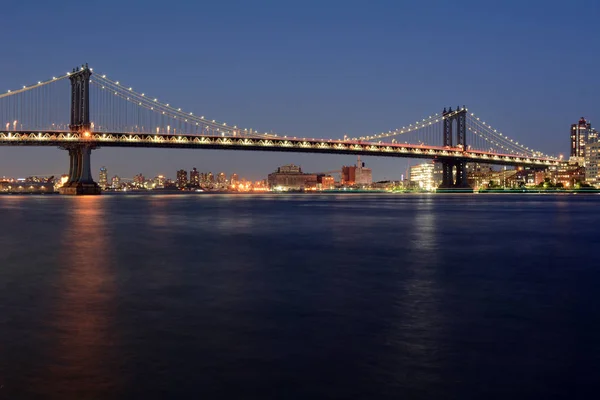 Ponte Manhattan à noite — Fotografia de Stock