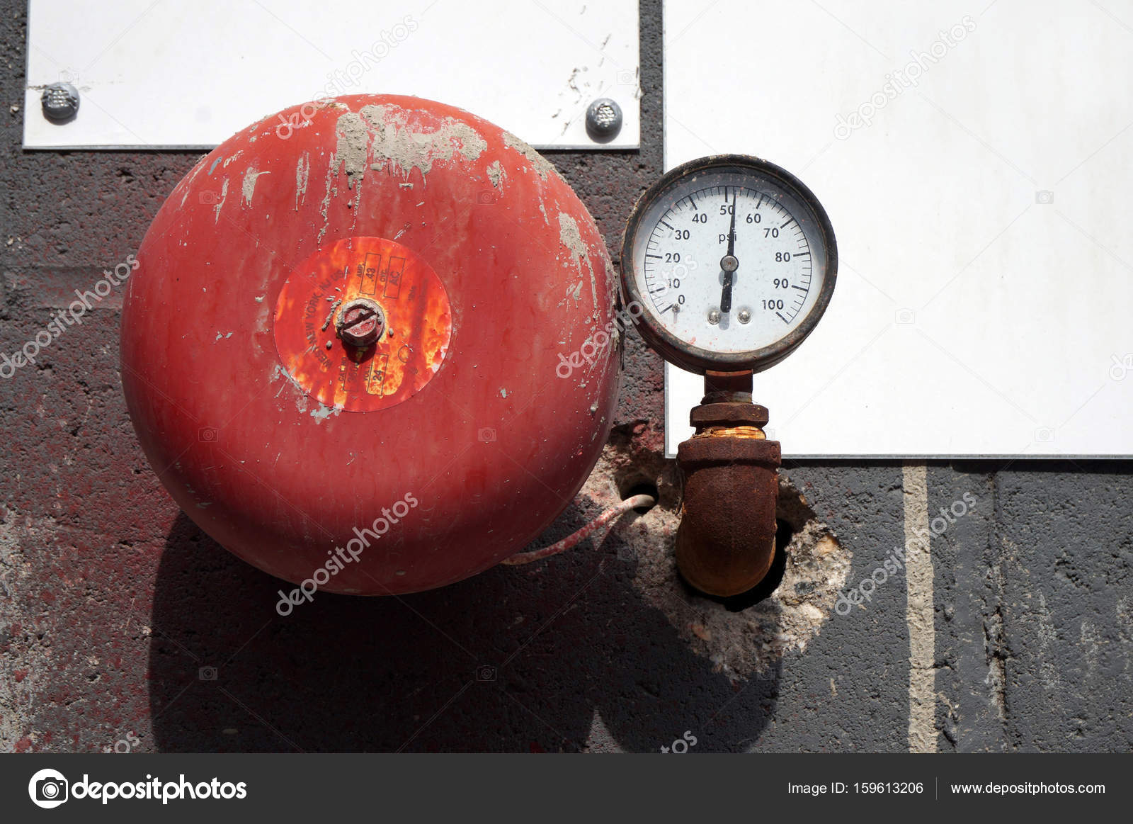 system pressure gauge