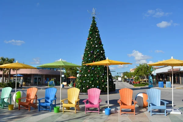 Árbol Navidad Sillas Playa Plaza Pública Lauderdale Sea Florida — Foto de Stock