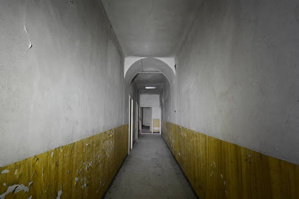 Pasillo Edificio Psiquiátrico Italiano Abandonado — Foto de Stock