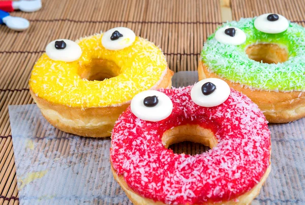 renkli Donuts üç Donut