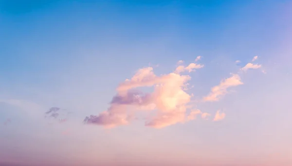 美しい青い空と雲 — ストック写真