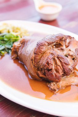 Demlenmiş Domuz knuckle atış yakın çekim