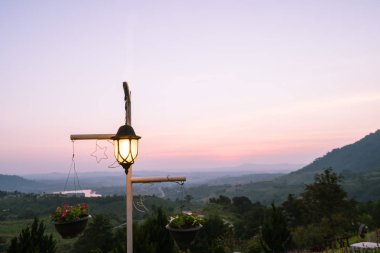 lamba içinde güzel sahne bulunur.