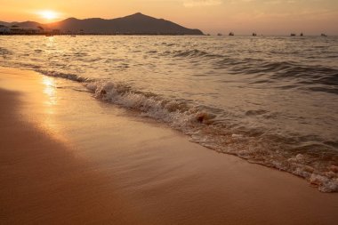 Deniz ve plaj aralığında Pazar önce düşecek.