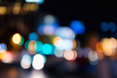 Bokeh küre driveway bol olan bir şehirde