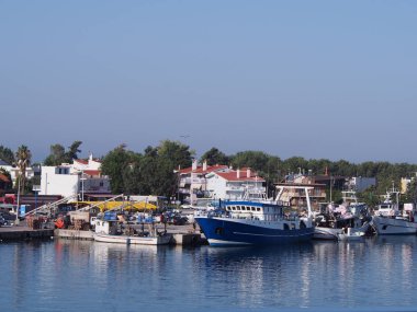 Liman Yunanistan Thassos sahil adada görünümünü