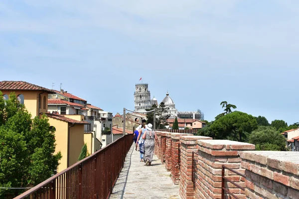 Pisa Itálie Pohled Architekturu Města Činžovní Domy Střechy Zdi — Stock fotografie