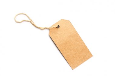 Beyaz arka plan üzerinde izole kağıt etiket (tag)