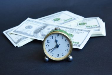 Para, hediye, kar, euro, 100, 50, 10, gelir, gri arka plan, refah, kurdele, sürpriz, kazanç, kazanç, para, dönüş, parası, kenar boşluğu, yükseltici, artış, gainings, 100 euro