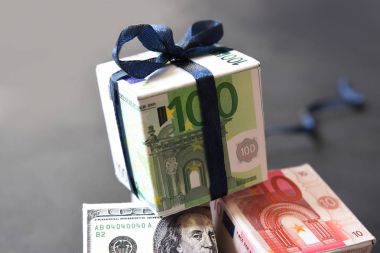 Para, hediye, kar, euro, 100, 50, 10, gelir, gri arka plan, refah, kurdele, sürpriz, kazanç, kazanç, para, dönüş, parası, kenar boşluğu, yükseltici, artış, gainings, 100 euro