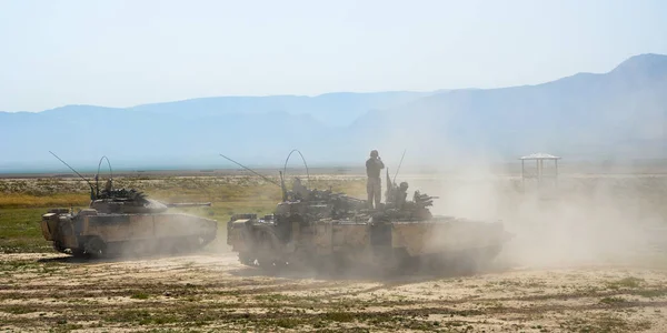 Gepantserde voertuigen in Afghanistan — Stockfoto