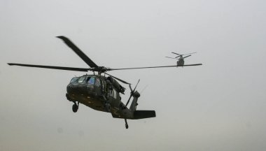 Afganistan'daki helikopterlerle 2017