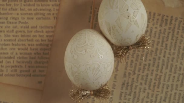Velikonoční Vajíčka Namalovaná Tradiční Autentickou Ukrajinskou Voskovou Technikou Pysanky Natočeno — Stock video