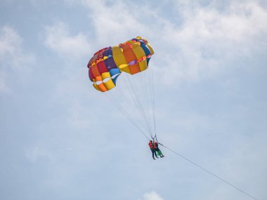 Kumsalda Parasailing turizm