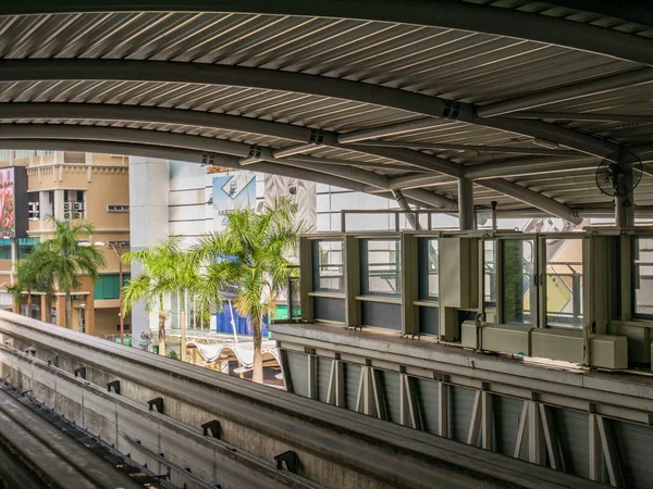 Prázdné Kuala Lumpur Lrt stanice — Stock fotografie