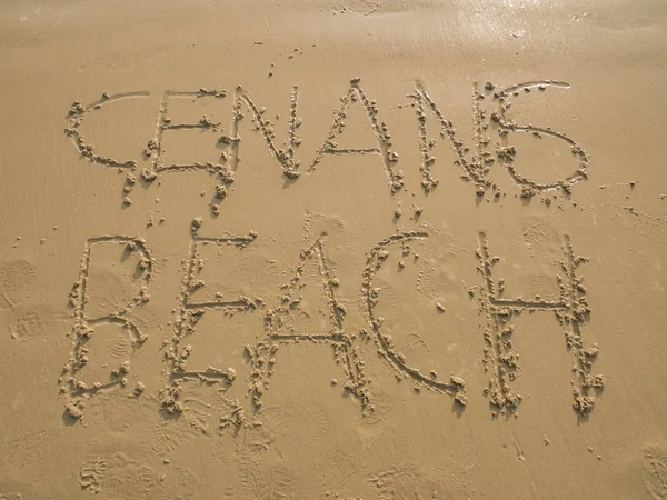 Cenang kum plajı üzerinde yazılı Beach