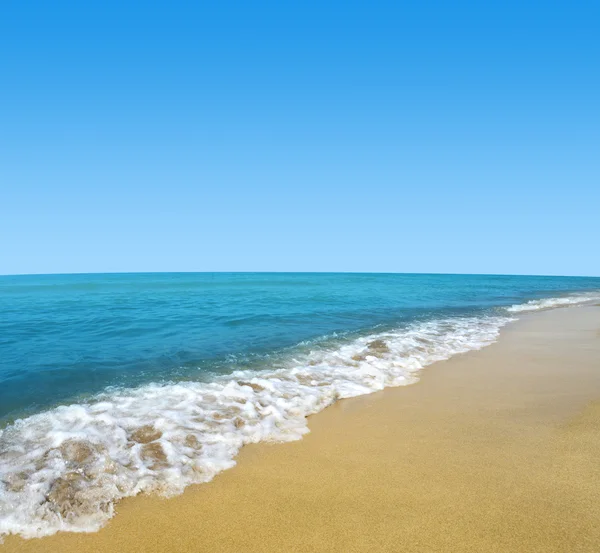 Mare e cielo azzurri — Foto Stock