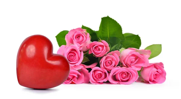 Bouquet of pink roses and heart — Stock Photo, Image