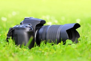 dijital fotoğraf makinesi.