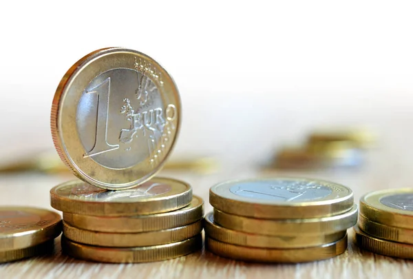 Monedas en euros de cerca . —  Fotos de Stock