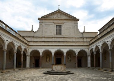 Benedictine Montecassino Abbey İkinci Dünya Savaşı'bombalama yok.