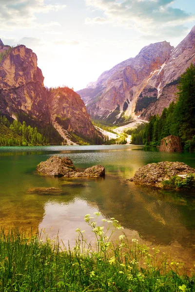 Lago Braies Pragser Wildsee Pohoří Dolomitů Sudtirol Itálie — Stock fotografie