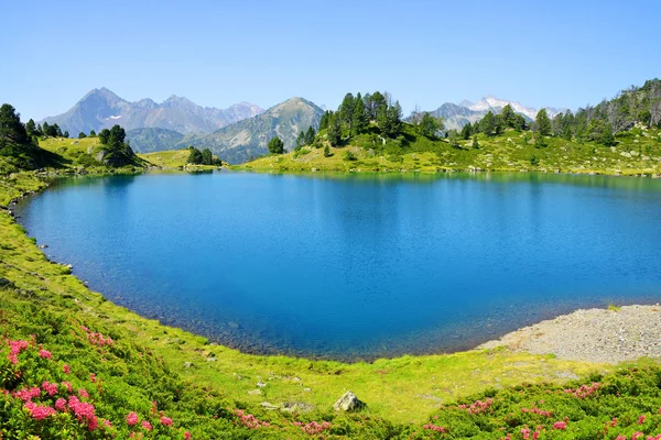 Beautiful Mountain Landscape Neouvielle National Nature Reserve Lac Bastan Inferieur — Stock Photo, Image