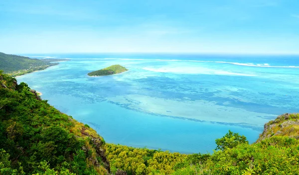 从山上俯瞰勒莫恩 布拉班特 毛里求斯岛 印度洋 — 图库照片