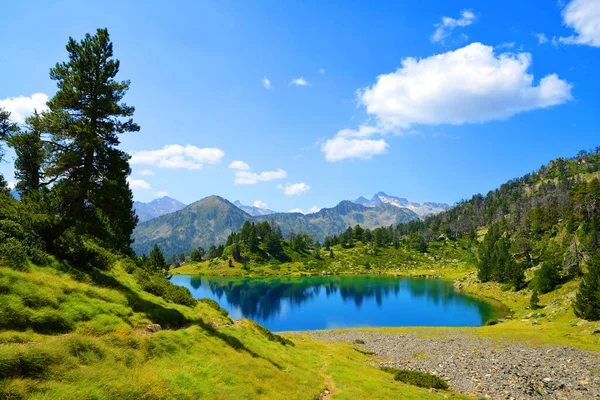 Schöne Berglandschaft Neouvielle National Nature Reserve Lac Bastan Inferieur Französische — Stockfoto