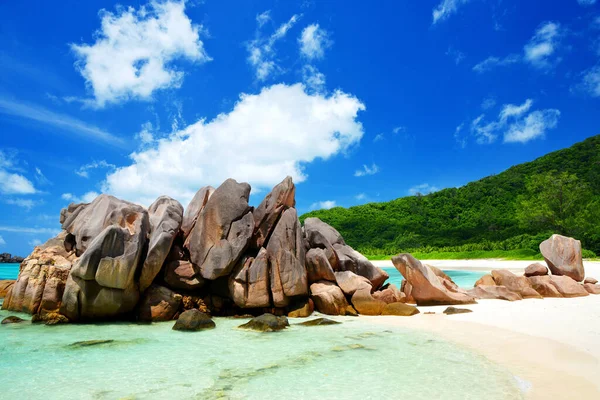 Spiaggia Anse Cocos Con Grandi Pietre Granito Nell Isola Digue — Foto Stock