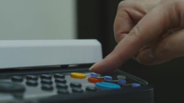 Yazıcı ofis belgeleri yazdırır