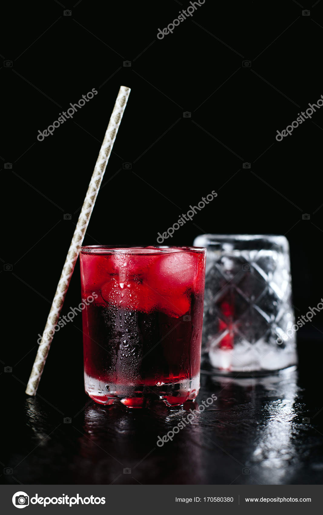 bagnato nero tubo