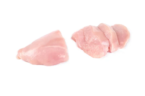 Nyers csirkefilé és fehér alapon izolált csirkefilé szeletek. — Stock Fotó