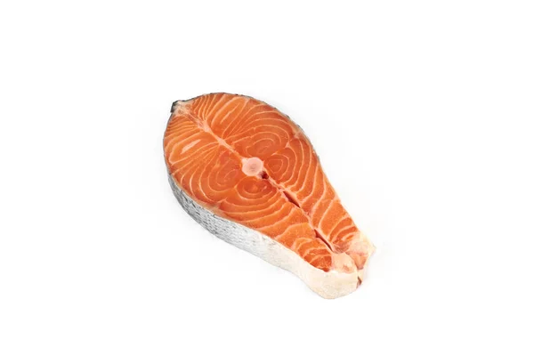 Стейк червоного рибного лосося ізольований на білому тлі . — стокове фото
