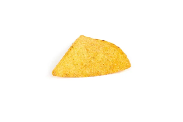 Pikantne nachos chipsy izolowane na białym tle — Zdjęcie stockowe