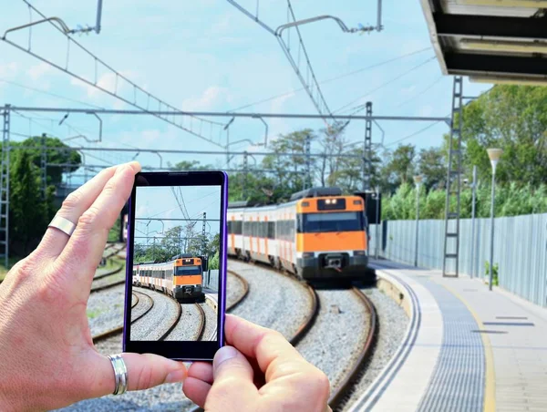 Tomando una foto de tren — Foto de Stock