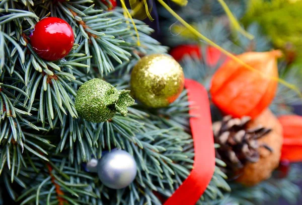 Kerst decoratieve krans — Stockfoto