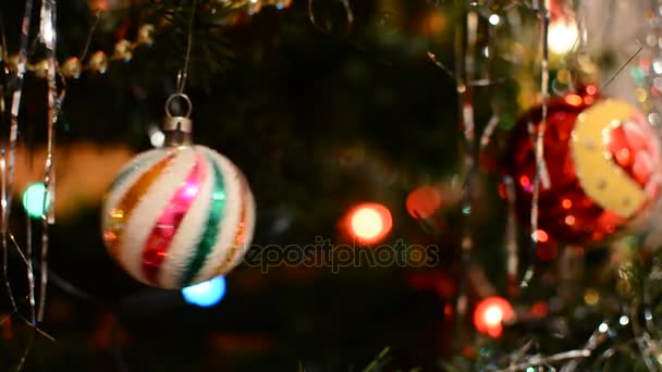 Рождественский блестящий мяч — стоковое видео
