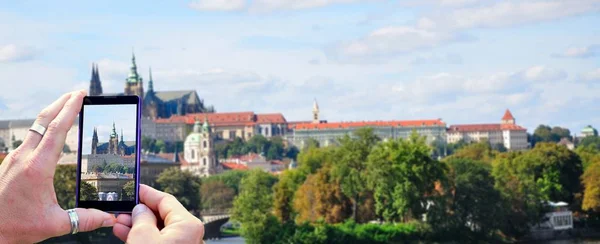 Shooting Prague on mobile phone — Stock Photo, Image