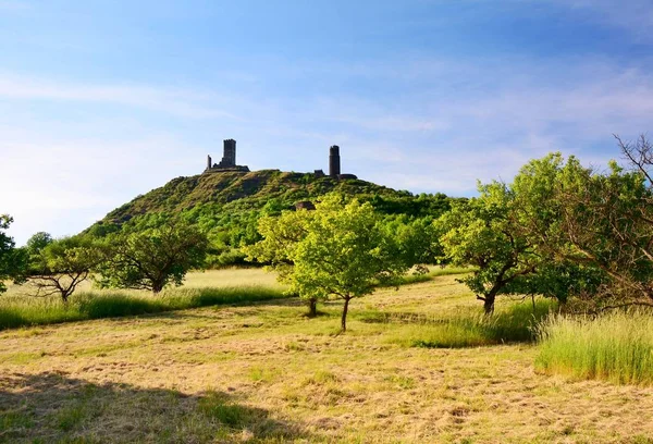 Hazmburk castelo vista — Fotografia de Stock